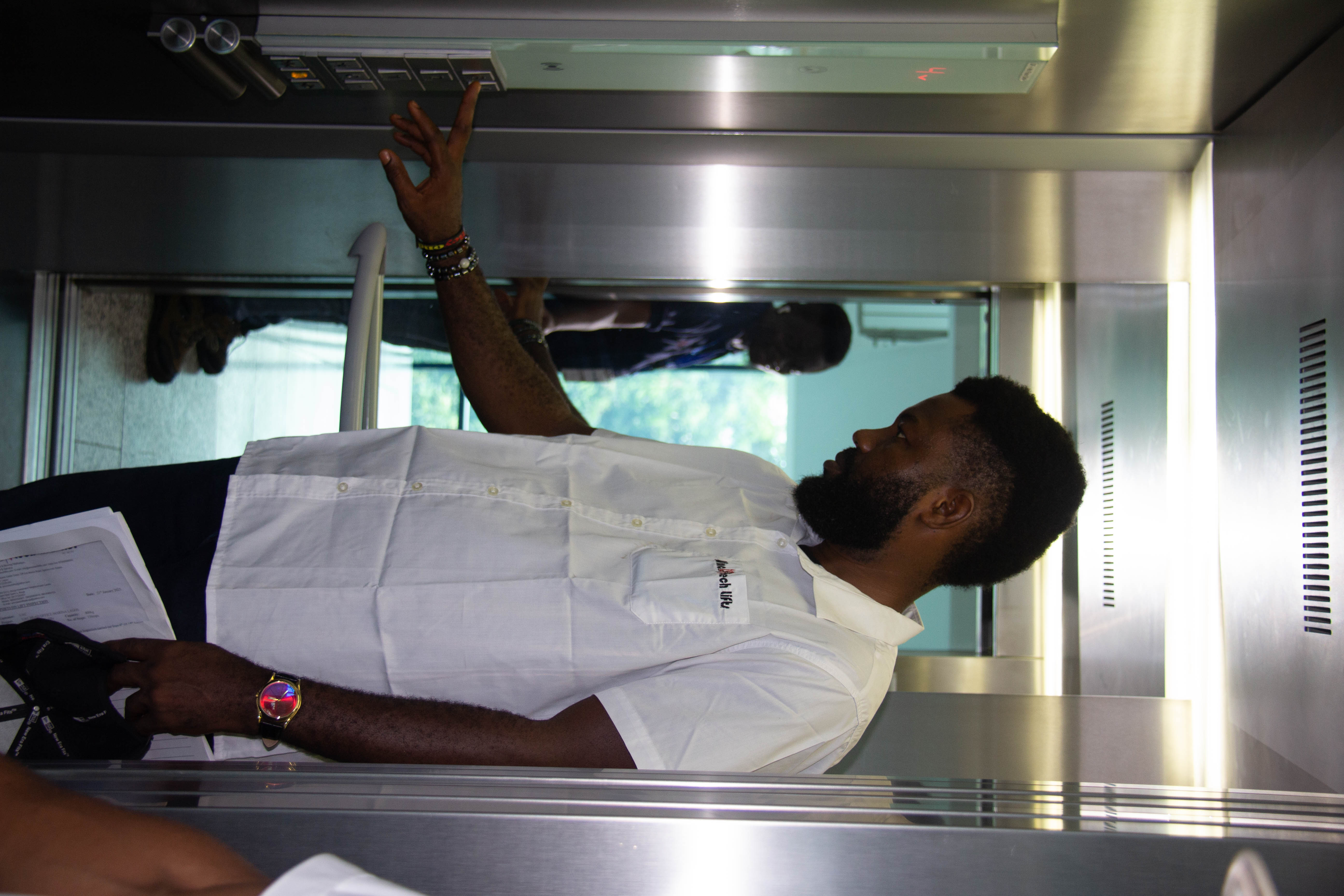 Wincotech Lifts Contact